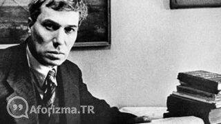 Gerçeklere kayıtsız kalan insanlardan hoşlanmıyorum sözü