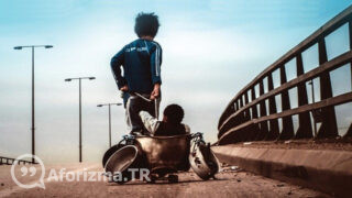 Hayat bir bok çukuru, beş para etmez. Hayat bir orospudur sözü