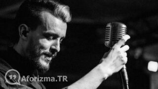 Önce her şeyi siyaha boyamak lazım sözü