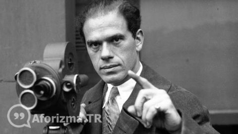 Ben, aktör ağladığında dram olduğunu düşünüyordum, oysa izleyici ağladığında dram oluyor