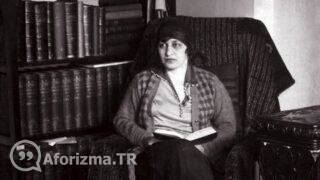 İnsanlar birbirlerine inandıkları şeyle bağlanıyorlar sözü