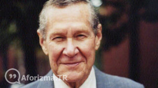 Aşık, kız arkadaşının en güzel yaratık olduğunu düşünür sözü