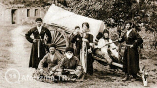 Aklı olan deliye bile danışır sözü