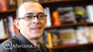 Aklımdasın diyen balıklar, ömrümsün diyen kelebekler gördüm sözü