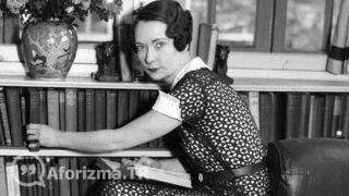 Yüreği sanki vahşi bir hayvanın dişleri arasında kalmış gibi sözü