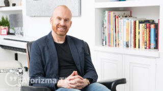 Fikrini sormayacağınız insanların eleştirilerinden etkilenmeyin sözü