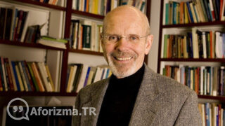 Özgürlük, bir insanın gözüne saygıyla veya korkuyla bakmak zorunda olmamaktır sözü