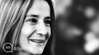 Yaşamdan kaçılacak tek köşe gene kitaplardı sözü