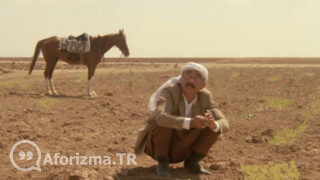 İstanbul’da herkes kendi bacağından asılır sözü